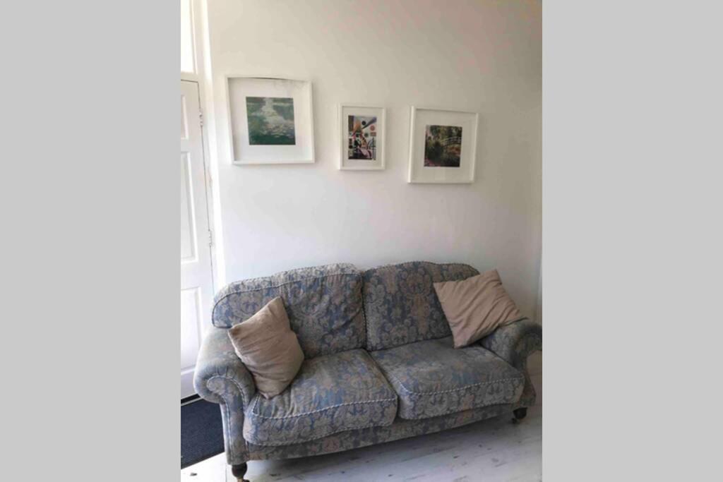 2 Bed Lovely Garden Flat Nr Wandsworth Common ロンドン エクステリア 写真